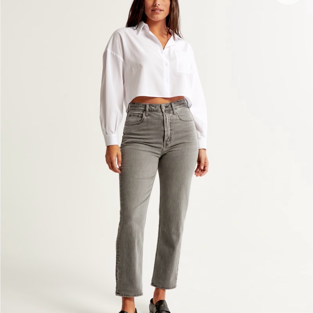 Abercrombie & Fitch Ultra High Rise Ankle Straight Jean